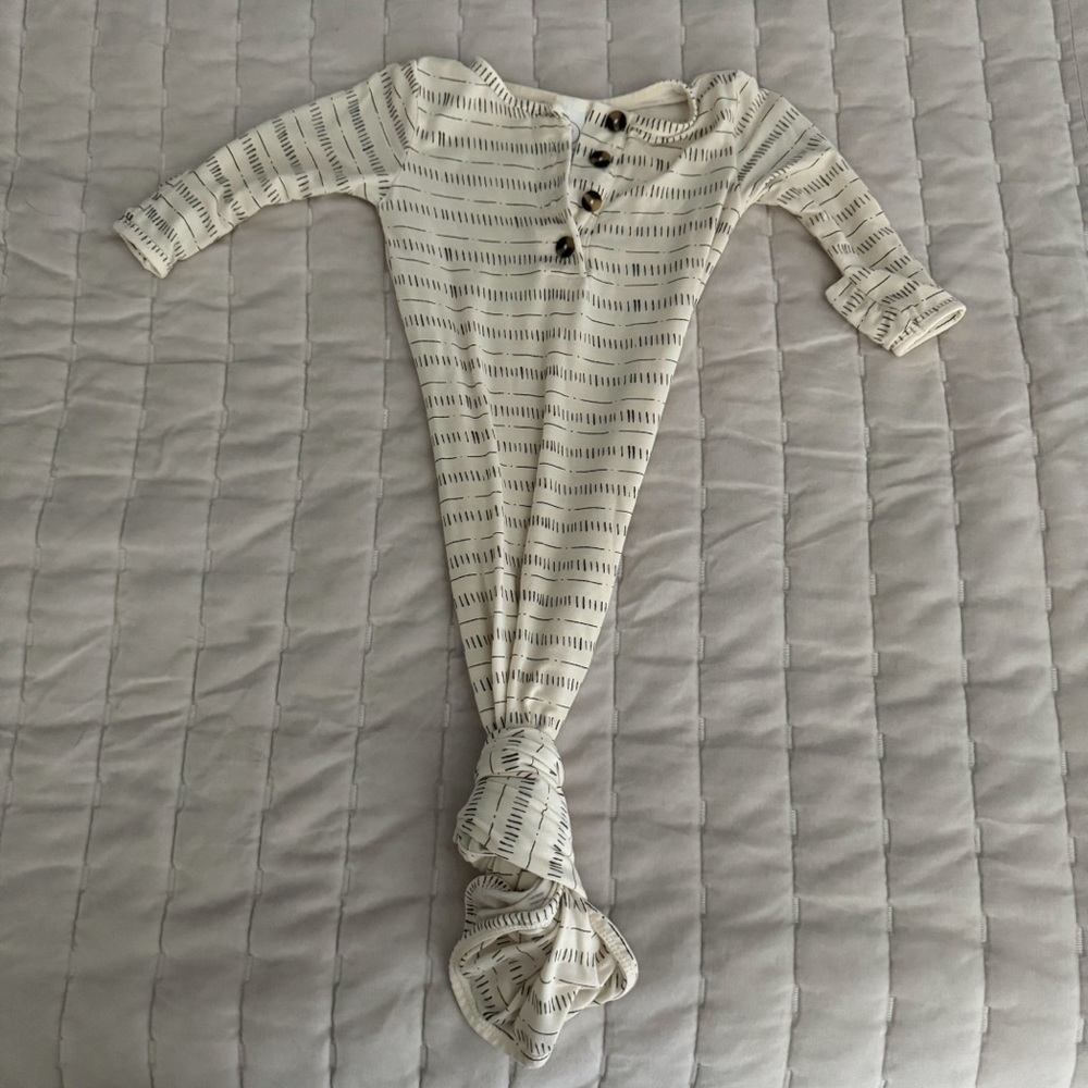 LIKE NEW! Lou Lou & Company 3-6 Months Laken Gown (Cream/Gray Print)